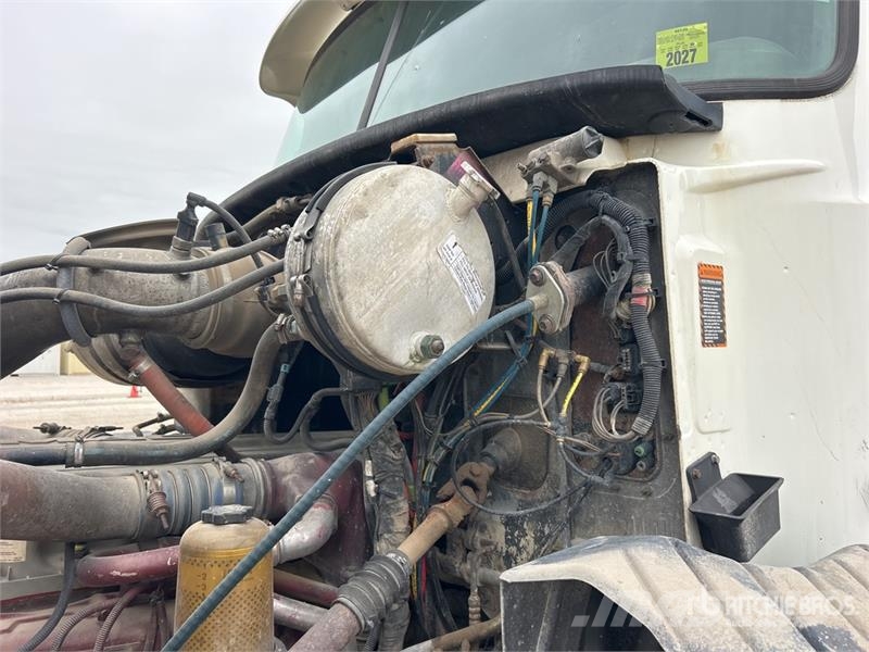 Mack CXP613 트랙터 유닛