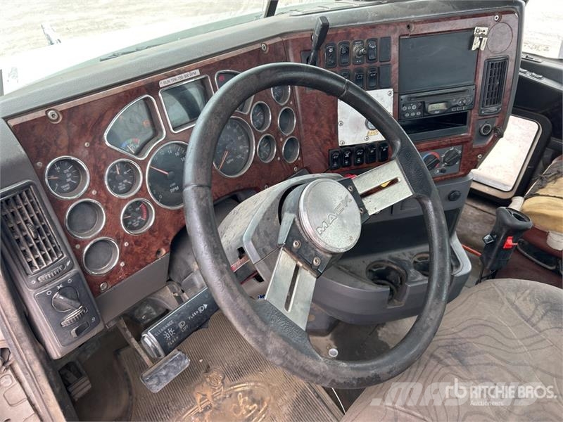 Mack CXP613 트랙터 유닛