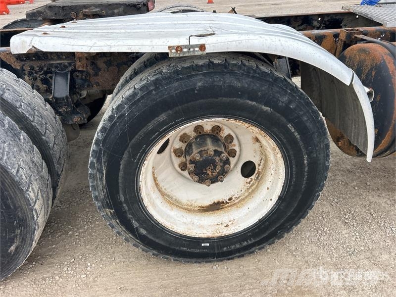 Mack CXP613 트랙터 유닛