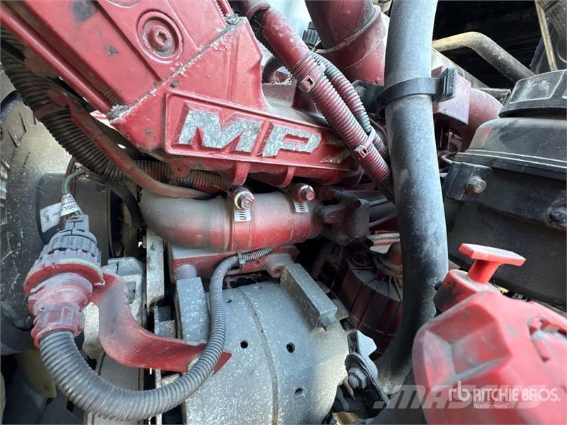 Mack CXU612 Sleeper 4x2 Van Truck Caminhões baú