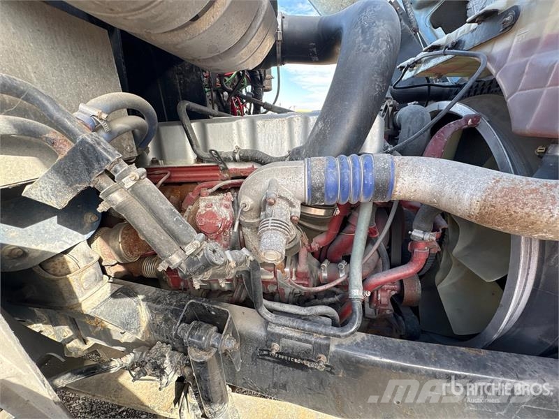 Mack CXU612 Sleeper 4x2 Van Truck Caminhões baú