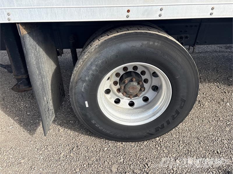 Mack CXU612 Sleeper 4x2 Van Truck Caminhões baú