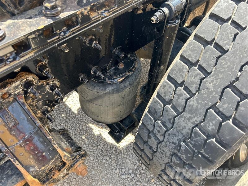 Mack CXU613 曳引機組件