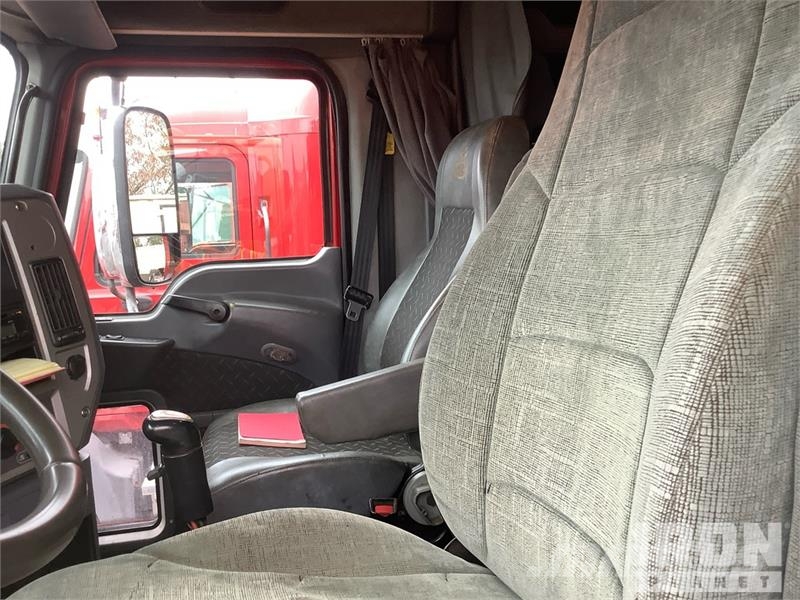 Mack CXU613 Truck Tractor Units
