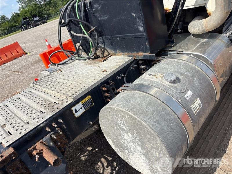 Mack CXU613 وحدات الجر