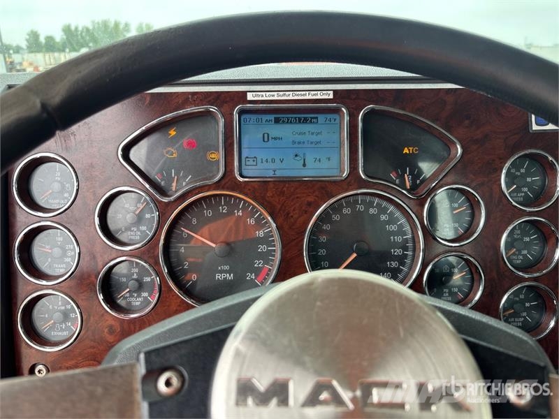 Mack CXU613 Truck Tractor Units