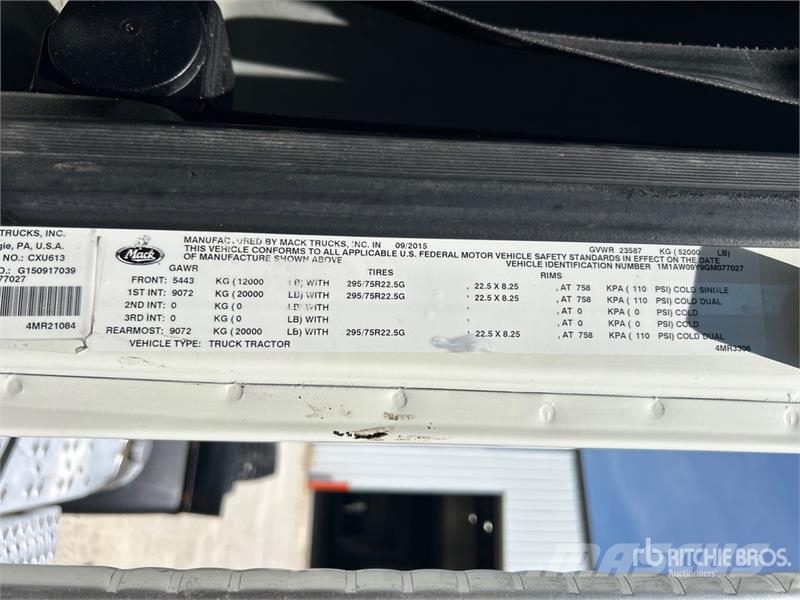 Mack CXU613 曳引機組件