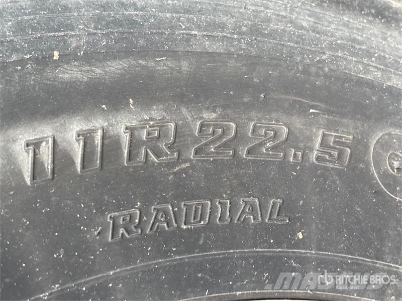 Mack CXU613 Truck Tractor Units