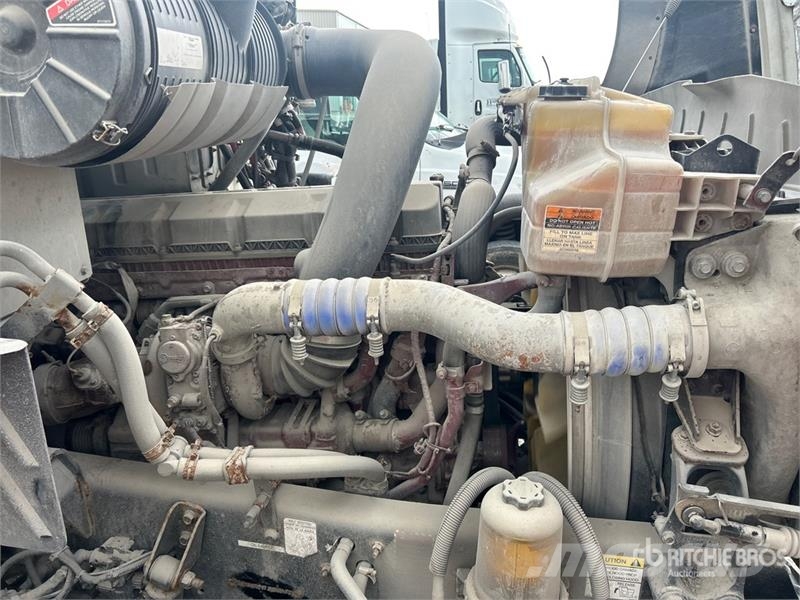 Mack CXU613 Dragbilar