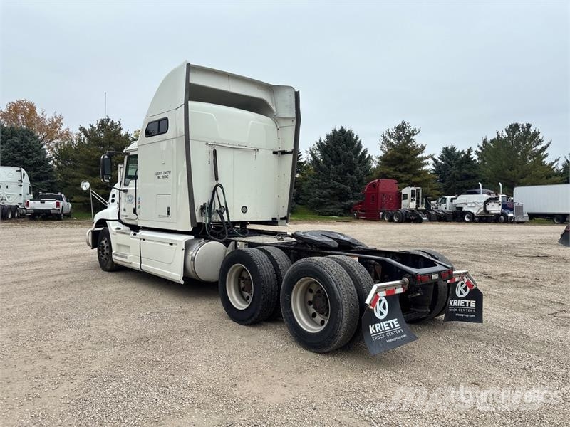 Mack CXU613 Prime Movers