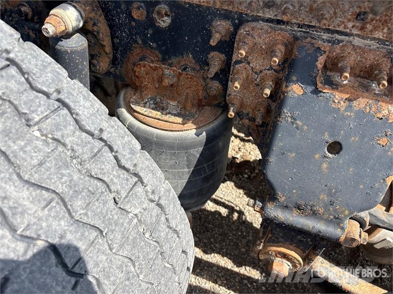 Mack CXU613 وحدات الجر