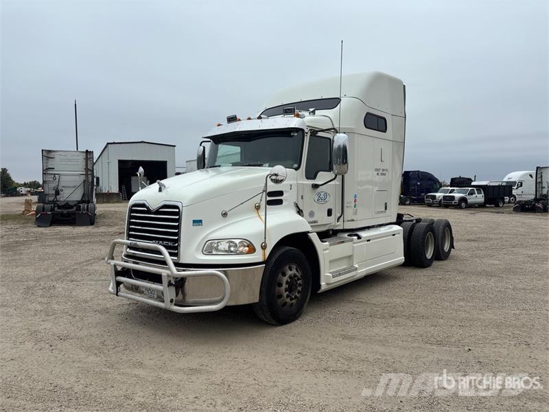 Mack CXU613 Prime Movers