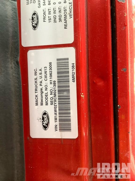 Mack CXU613 Prime Movers