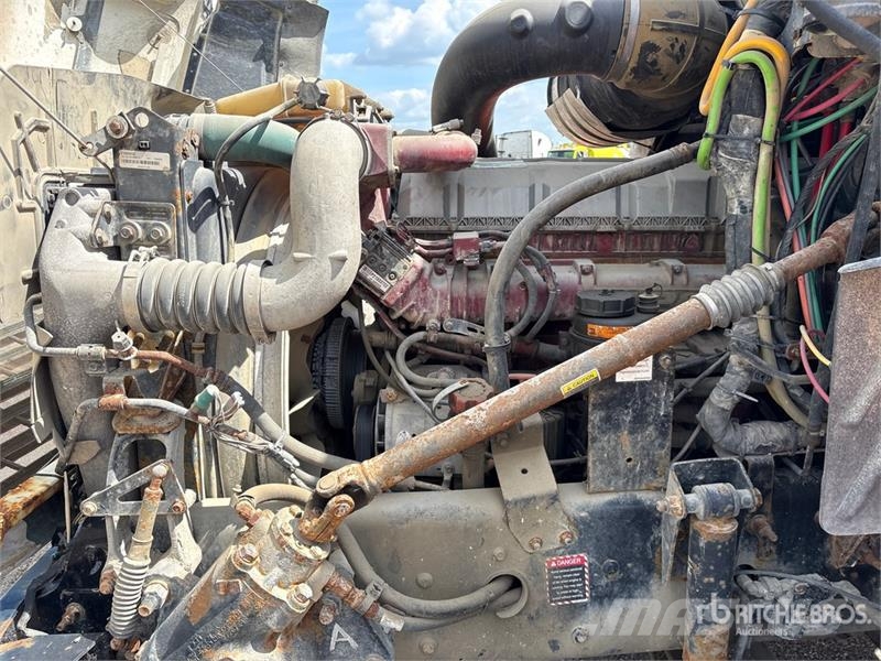 Mack CXU613 وحدات الجر