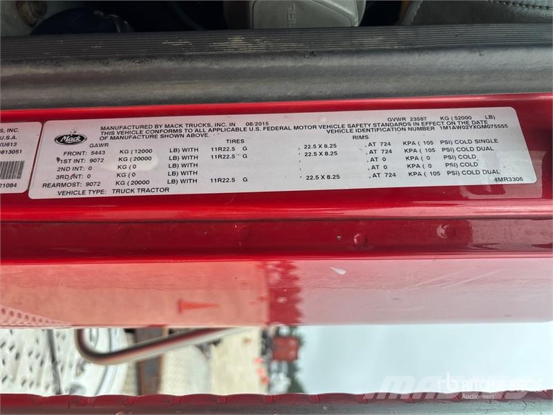 Mack CXU613 Truck Tractor Units