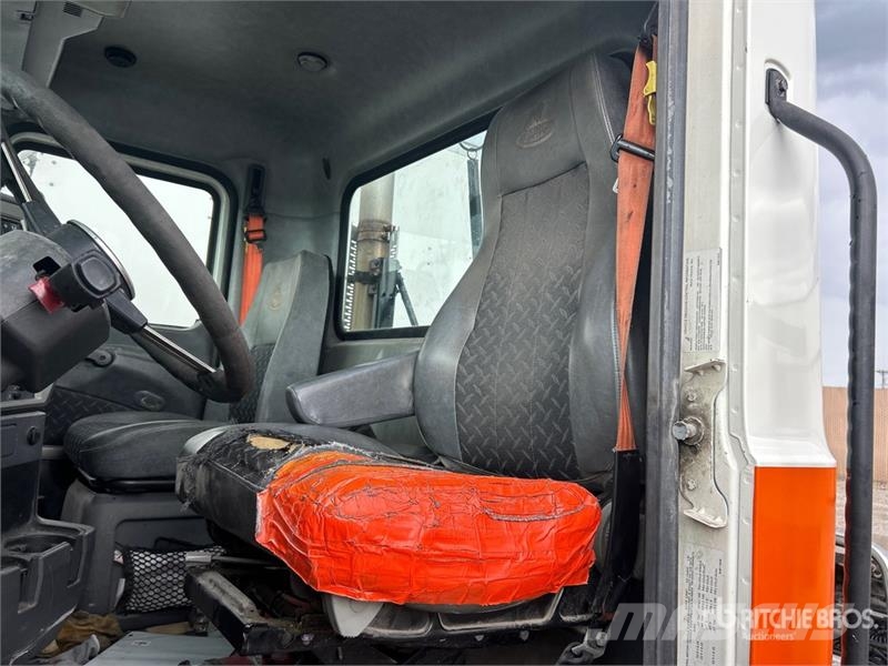 Mack CXU613 Dragbilar