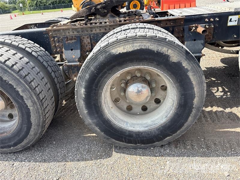 Mack CXU613 وحدات الجر
