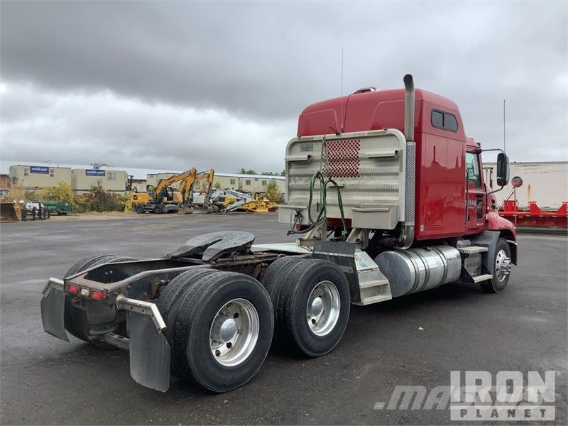 Mack CXU613 Truck Tractor Units