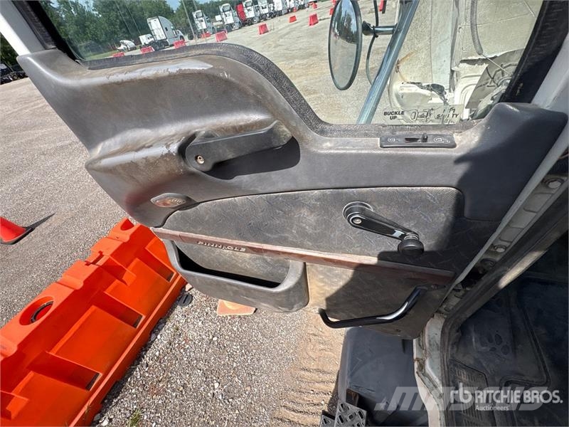 Mack CXU613 وحدات الجر