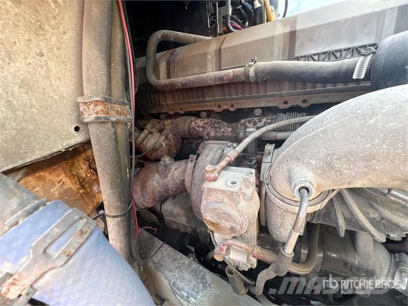 Mack CXU613 وحدات الجر
