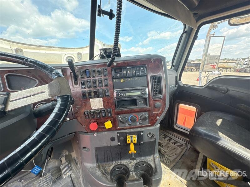 Mack CXU613 وحدات الجر
