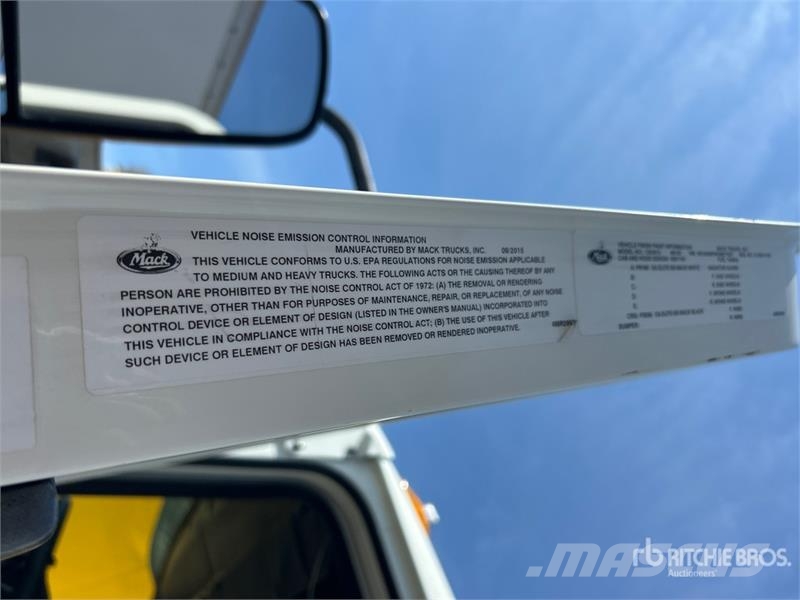 Mack CXU613 曳引機組件
