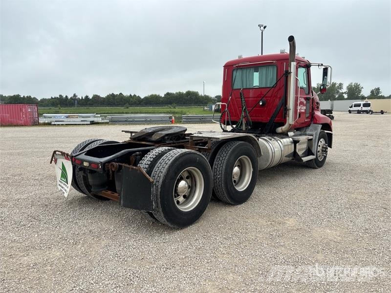 Mack CXU613 Truck Tractor Units