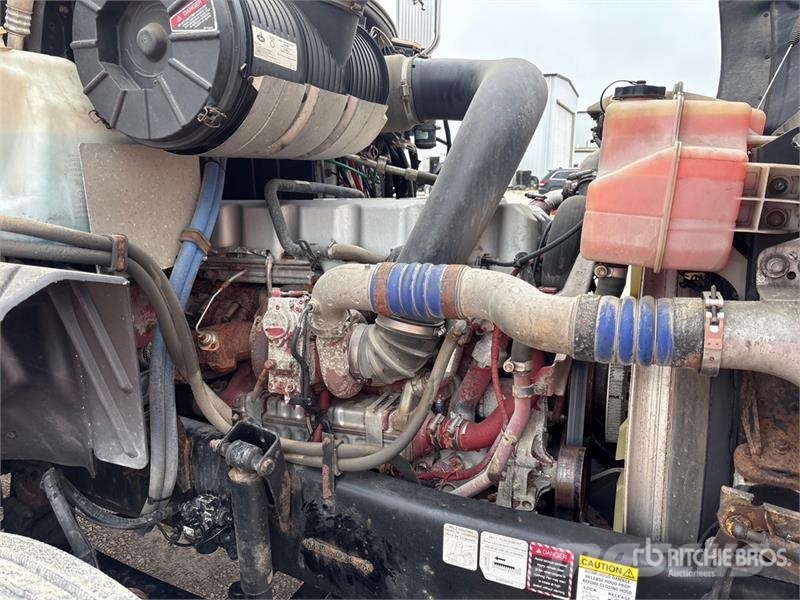Mack CXU613 Truck Tractor Units
