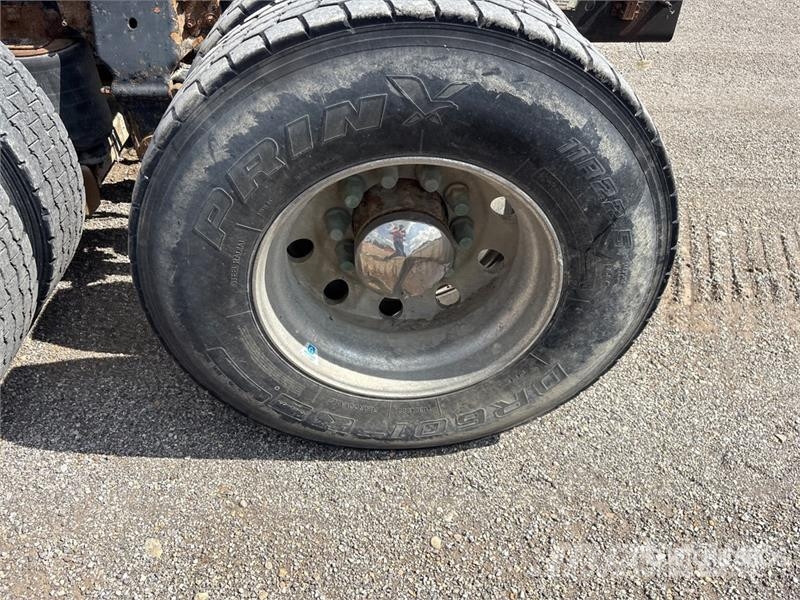 Mack CXU613 وحدات الجر