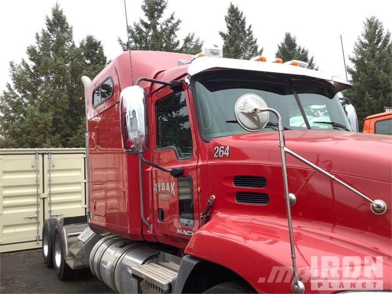 Mack CXU613 Truck Tractor Units
