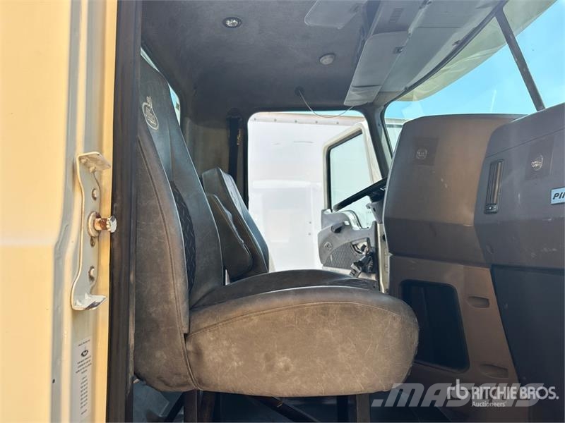 Mack CXU613 曳引機組件