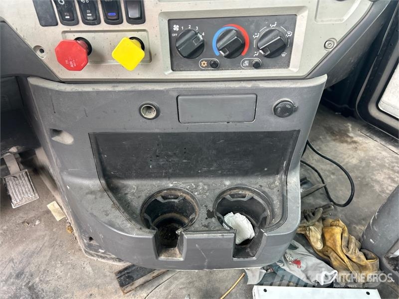 Mack CXU613 Dragbilar