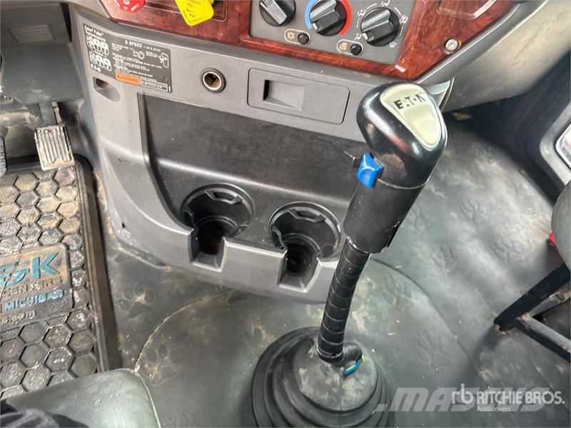 Mack CXU613 Truck Tractor Units