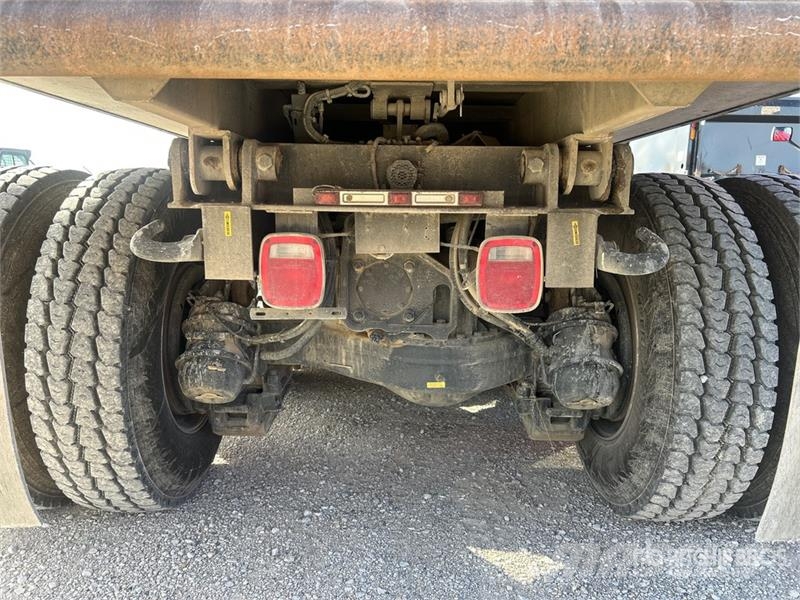 Mack GR84F Granite 8x4 Tri/A Dump Truck Kipper