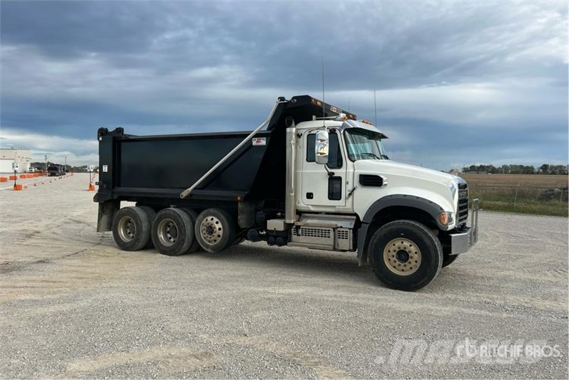 Mack GR84F Granite 8x4 Tri/A Dump Truck Kipper