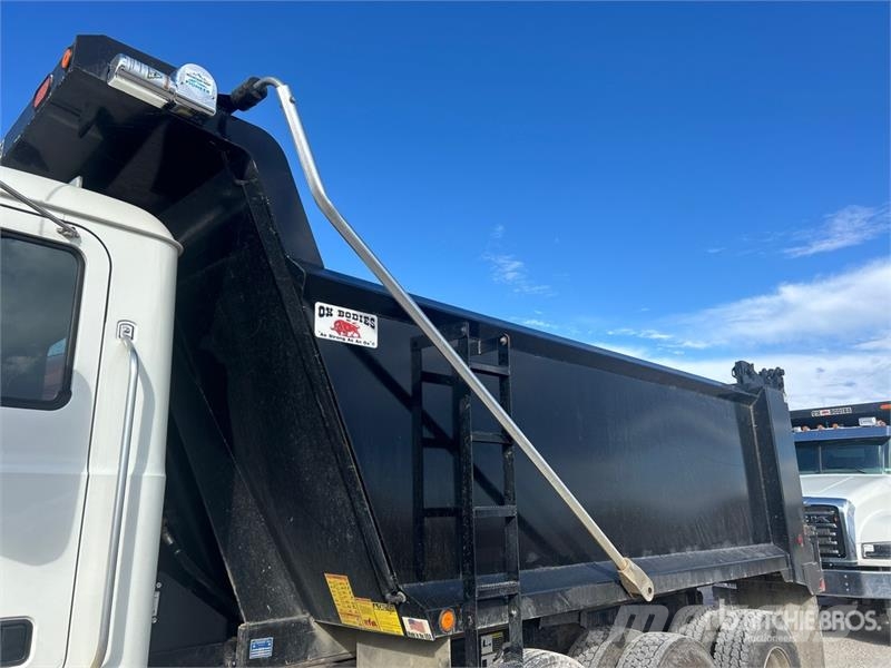 Mack GR84F Granite 8x4 Tri/A Dump Truck Kipper