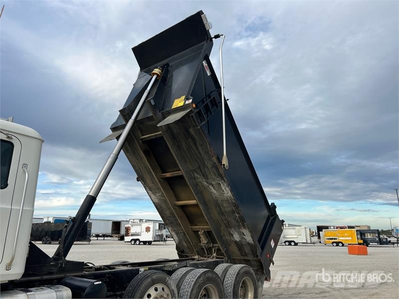 Mack GR84F Granite 8x4 Tri/A Dump Truck Kipper