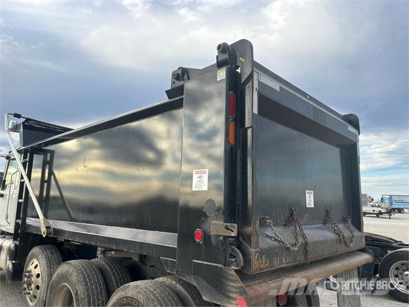 Mack GR84F Granite 8x4 Tri/A Dump Truck Kipper