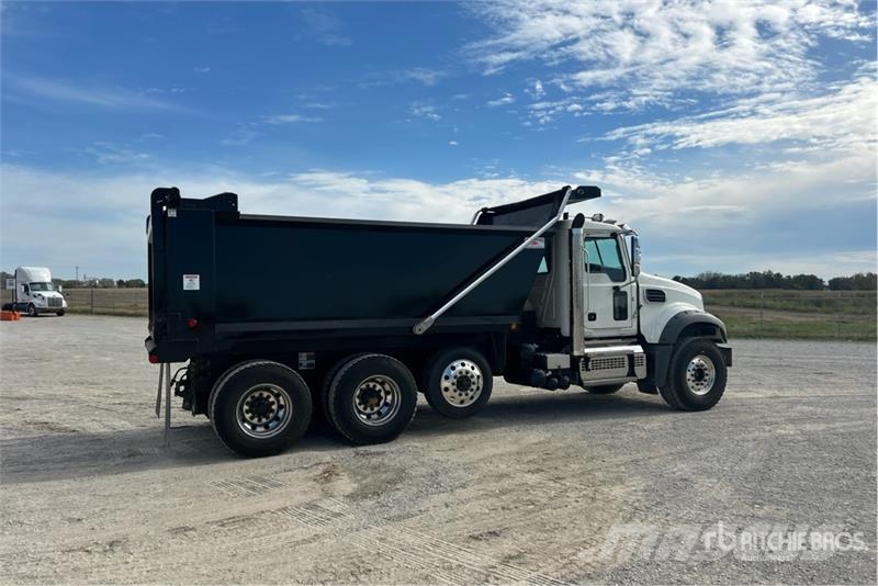 Mack GR84F Granite 8x4 Tri/A Dump Truck Kipper