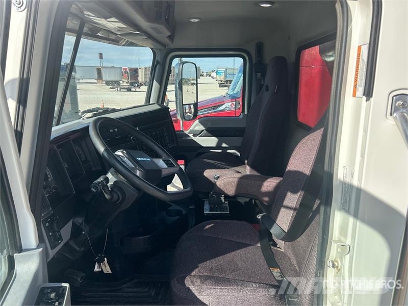 Mack GR84F Granite 8x4 Tri/A Dump Truck Kipper