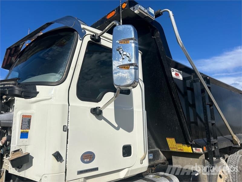 Mack GR84F Granite 8x4 Tri/A Dump Truck Kipper