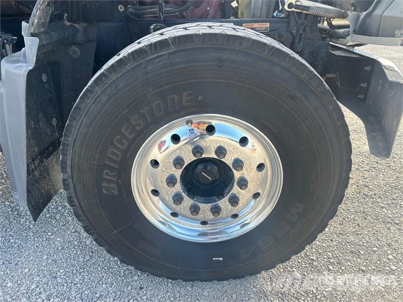Mack GR84F Granite 8x4 Tri/A Dump Truck Kipper