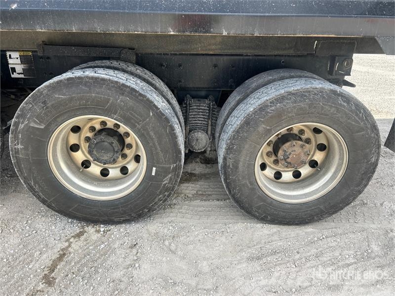 Mack GR84F Granite 8x4 Tri/A Dump Truck Kipper