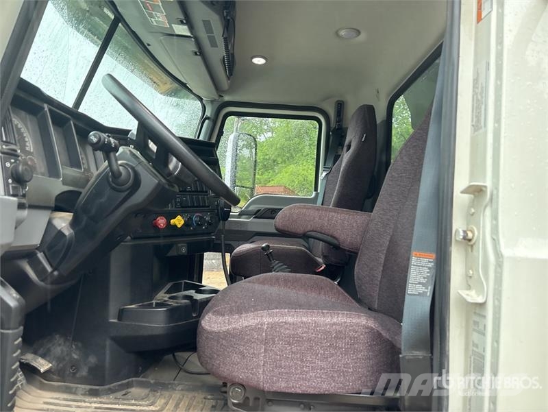 Mack Granite Kipper