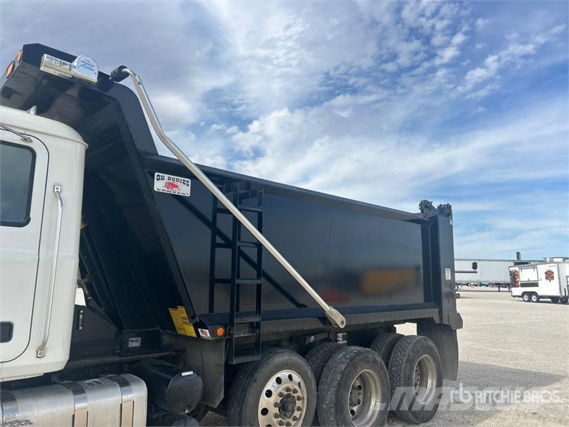 Mack Granite Kipper