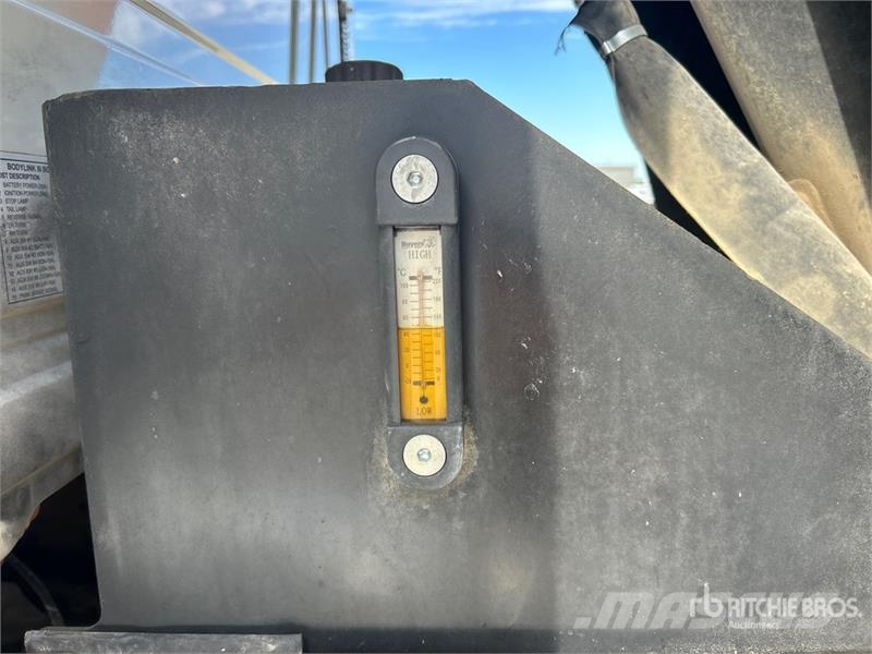 Mack Granite Kipper