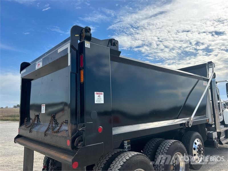 Mack Granite Kipper