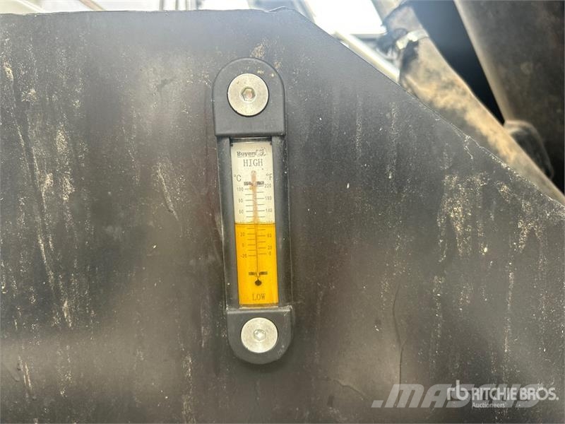 Mack Granite Kipper