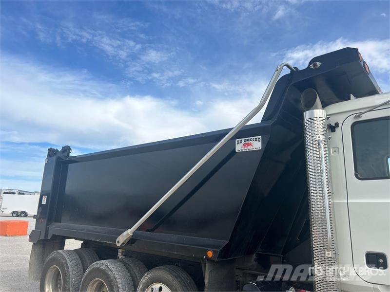 Mack Granite Kipper