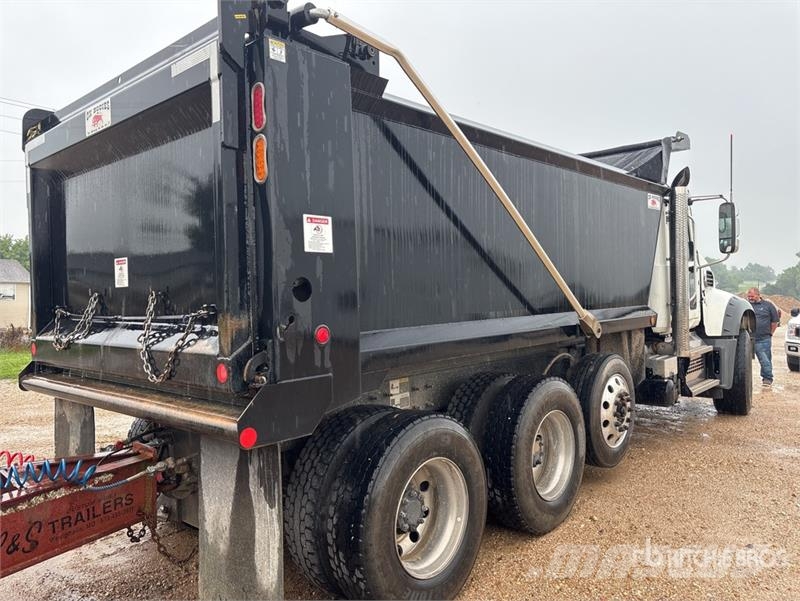 Mack Granite Kipper